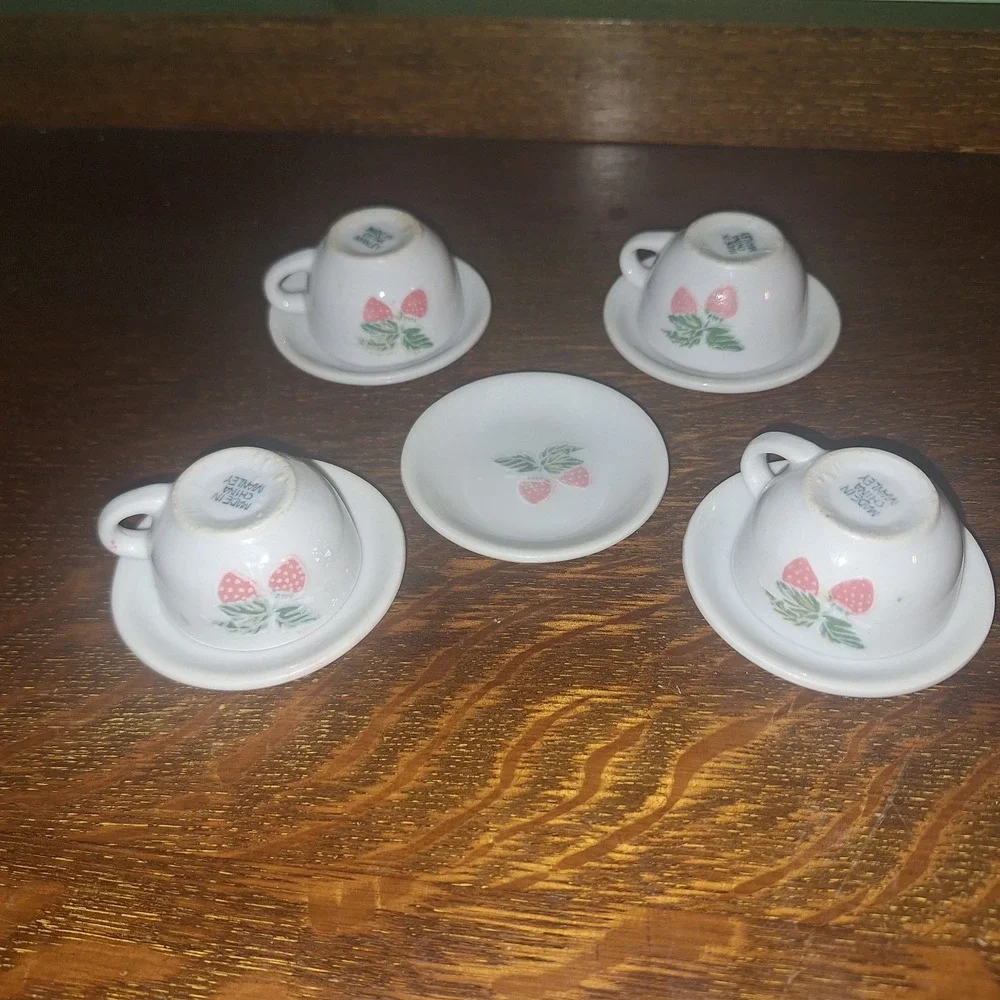 Vtg Frenzy Toys Strawberry Porcelain Child Tea Party Set Miniature Butter Pats